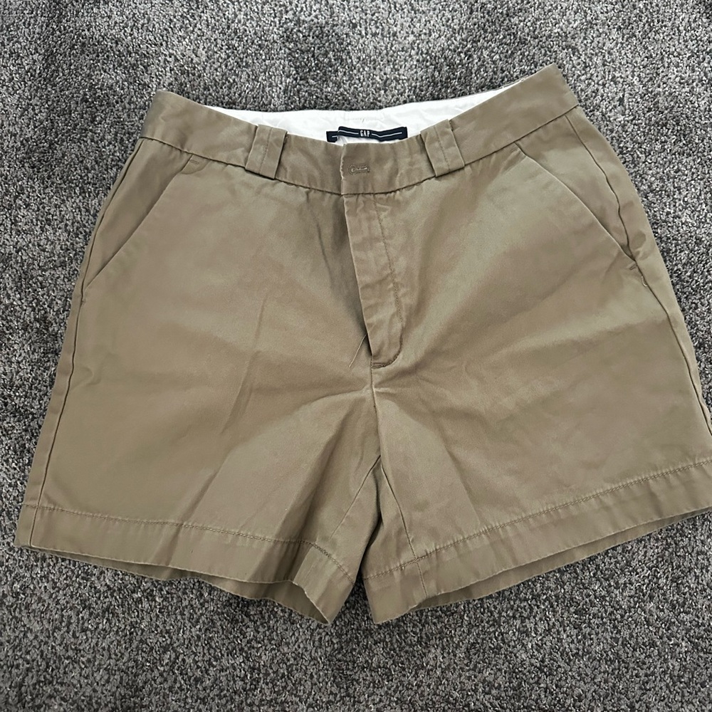 gap dark khaki shorts